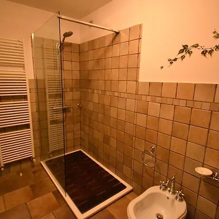 Sleeps 5 Pool Air Con Wifi Recanati
