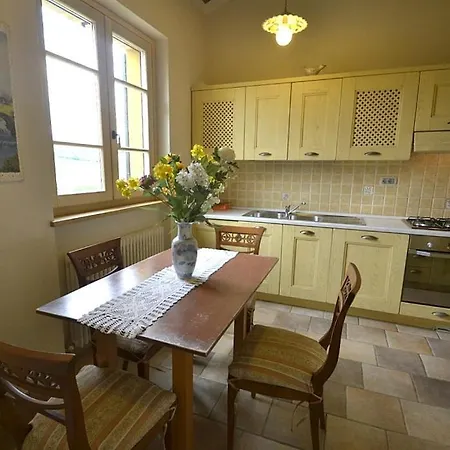 Sleeps 5 Pool Air Con Wifi Daire *