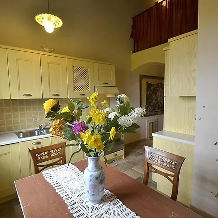 Sleeps 5 Pool Air Con Wifi Daire *