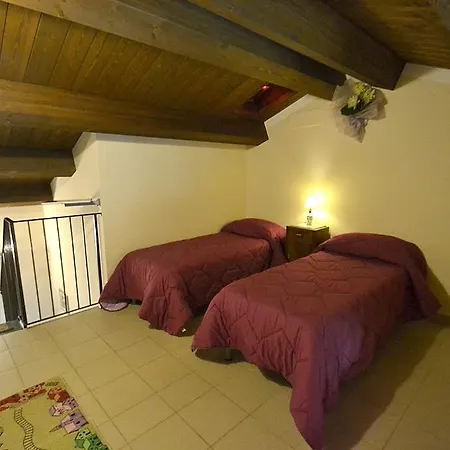 Sleeps 5 Pool Air Con Wifi *
