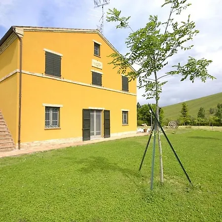 Daire Sleeps 5 Pool Air Con Wifi Recanati