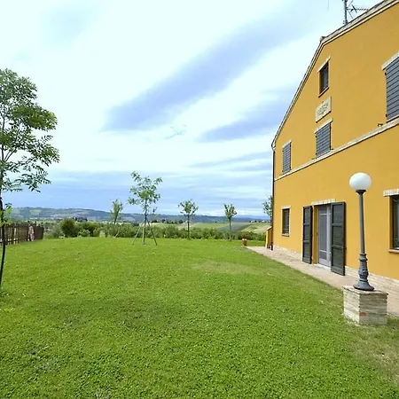 Sleeps 5 Pool Air Con Wifi Daire *