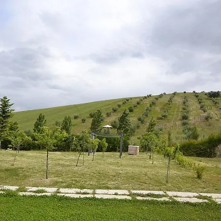 Sleeps 5 Pool Air Con Wifi Recanati