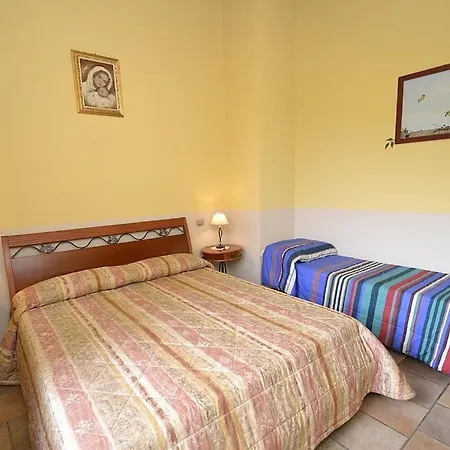 Sleeps 5 Pool Air Con Wifi Daire *